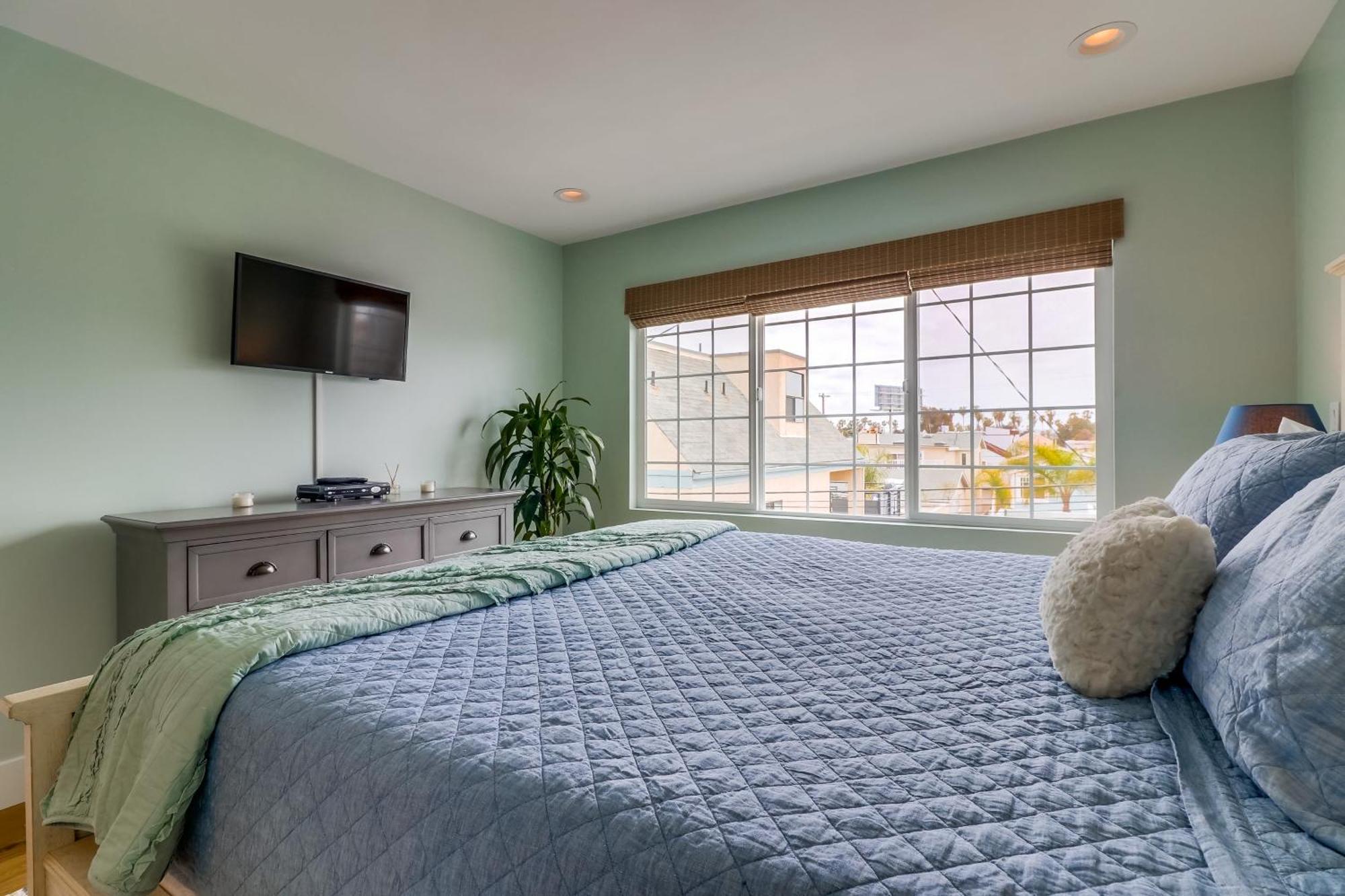 Seaglass Shores